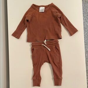 Mebie Baby ribbed outfit, sized 0-3 months